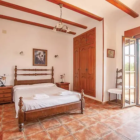 Sleeps 14 Air Con Wifi *