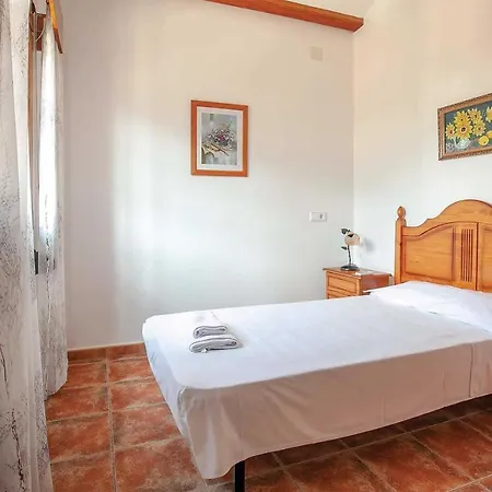 Villa Sleeps 14 Air Con Wifi *